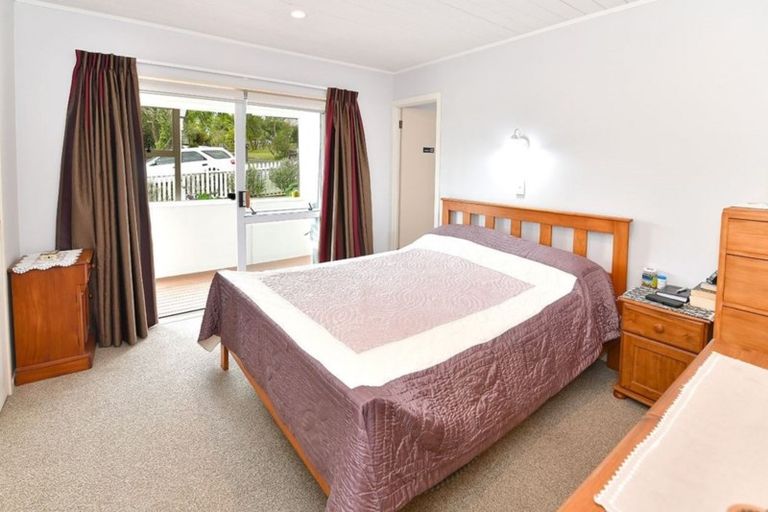 Photo of property in 2b St James Avenue, Helensville, 0800