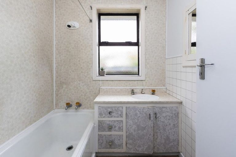 Photo of property in 13 Bond Street, Waltham, Christchurch, 8023