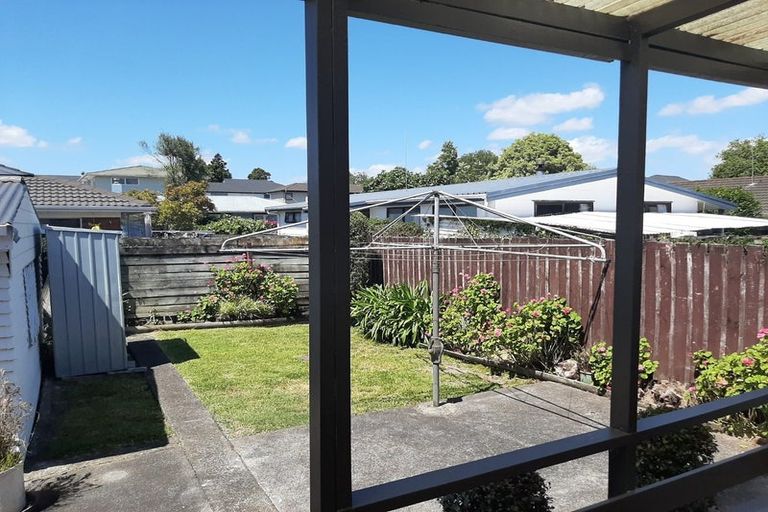 Photo of property in 1 Alan Avenue, Henderson, Auckland, 0610
