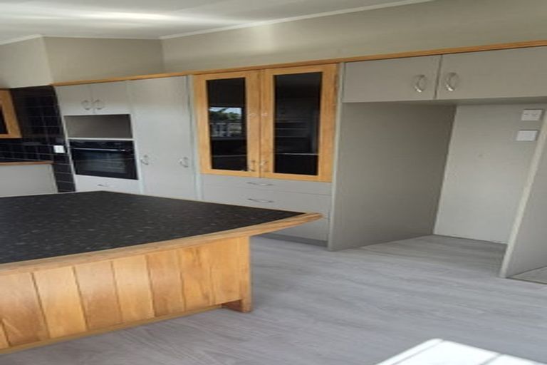 Photo of property in 1 Koromiko Place, Waiuku, 2123