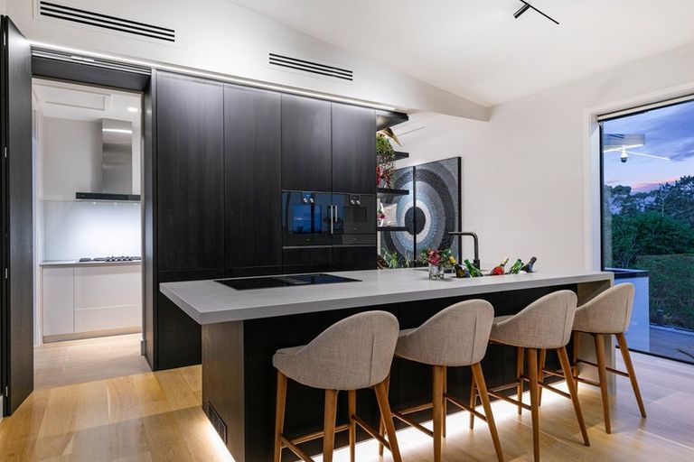 Photo of property in 351 Upper Harbour Drive, Greenhithe, Auckland, 0632