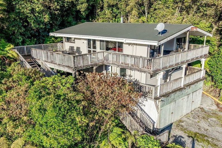 Photo of property in 15 Punga Grove, Lake Kaniere, Kokatahi, 7881
