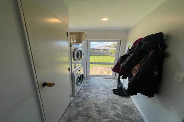 Photo of property in 13 Tawari Street, Inglewood, 4330