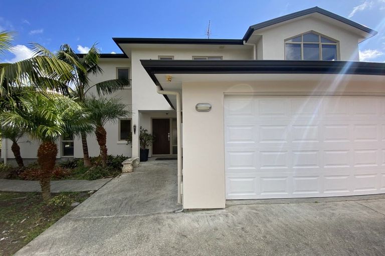 Photo of property in 58 English Oak Drive, Schnapper Rock, Auckland, 0632