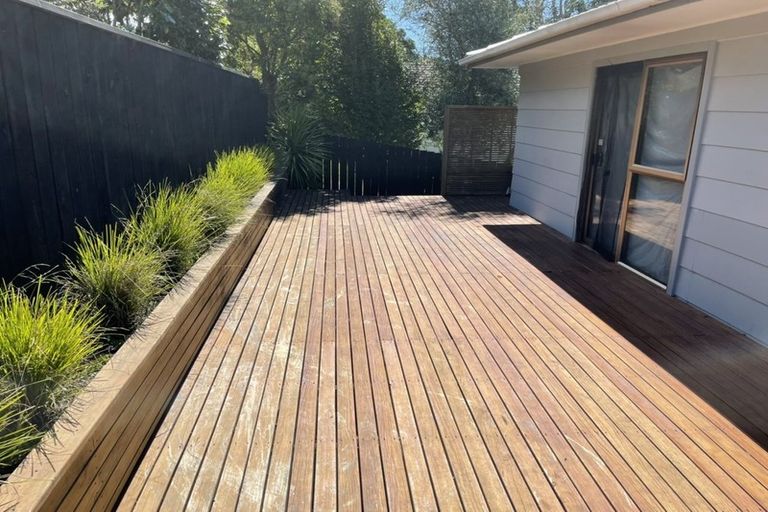 Photo of property in 44 Tamahere Drive, Glenfield, Auckland, 0629