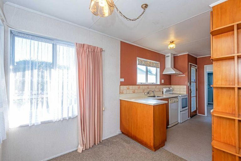 Photo of property in 48 Apollo Parade, Milson, Palmerston North, 4414