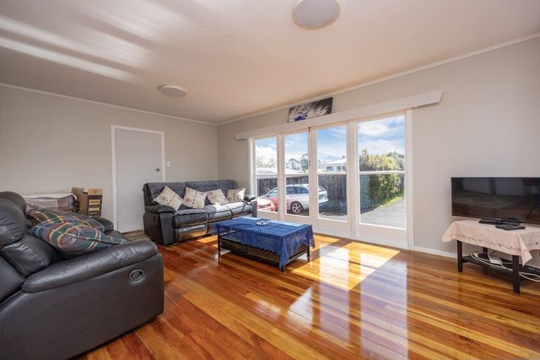 Photo of property in 32 Ribblesdale Road, Henderson, Auckland, 0612