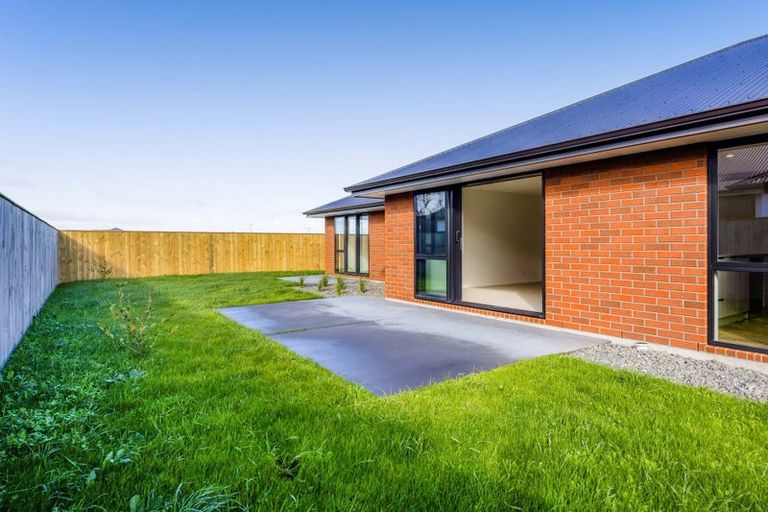 Photo of property in 72 Turuturu Road, Hawera, 4674