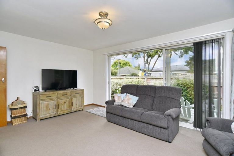 Photo of property in 1/36 Dee Street, St Albans, Christchurch, 8014
