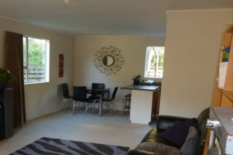 Photo of property in 12 Duggan Place, Johnsonville, Wellington, 6037