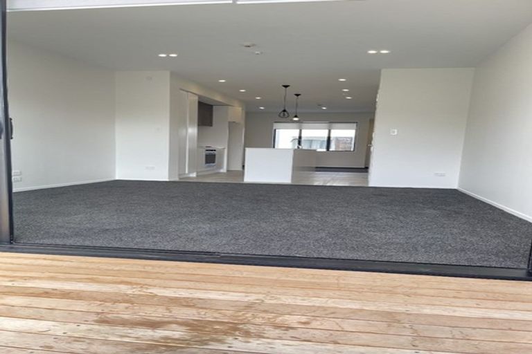 Photo of property in 84 Rangihina Road, Hobsonville, Auckland, 0616