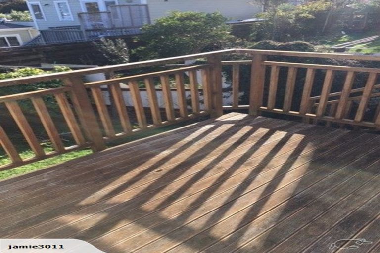 Photo of property in 19 Woburn Road, Northland, Wellington, 6012