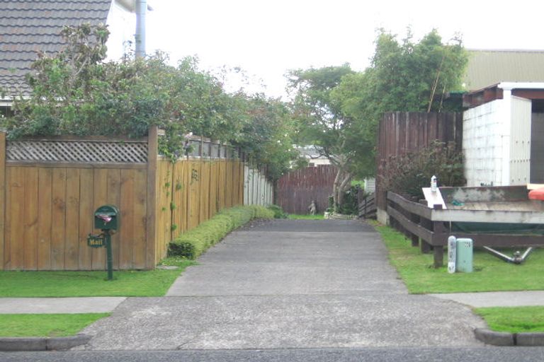 Photo of property in 7 Priestley Drive, Bucklands Beach, Auckland, 2014