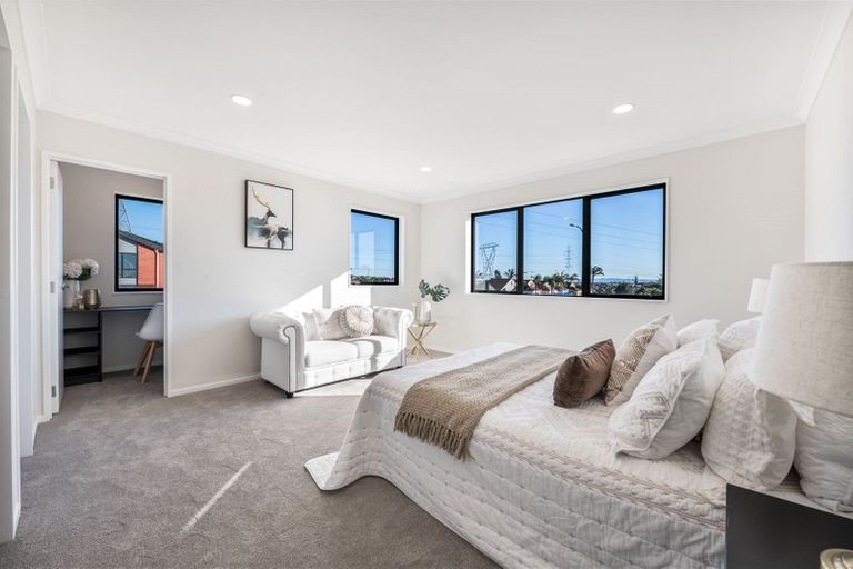 Photo of property in 70 Ksenia Drive, Flat Bush, Auckland, 2019