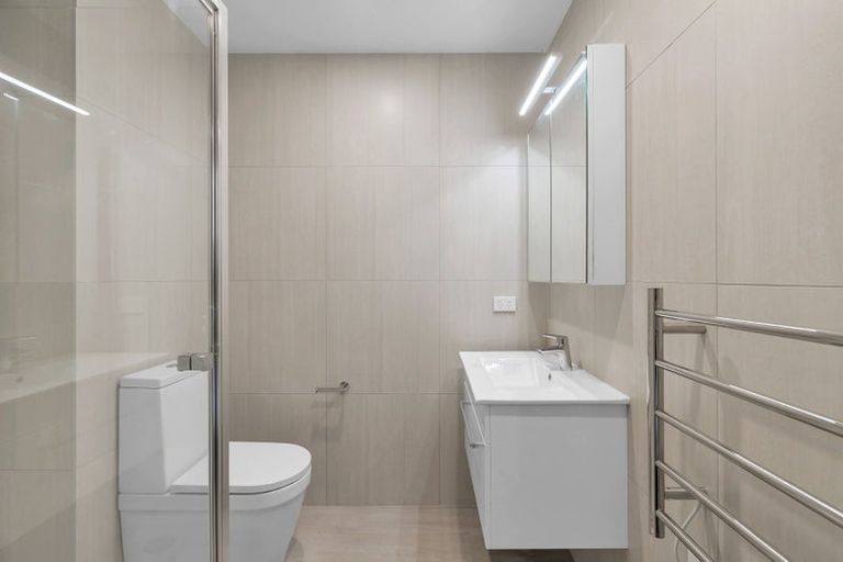 Photo of property in 25/g04 Potter Avenue, Northcote, Auckland, 0627