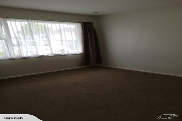 Photo of property in 4/9 Curletts Road, Sockburn, Christchurch, 8042
