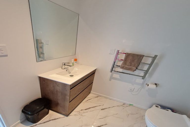 Photo of property in 5 Kawariki Road, Helensville, 0800