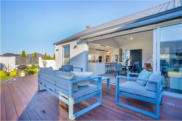 Photo of property in 60 Welsh Road, Winton, 9720