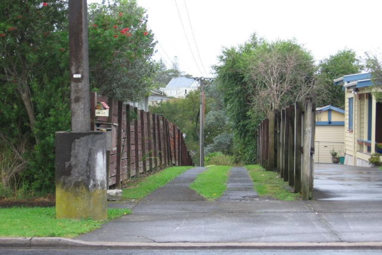 Photo of property in 26a/1 Woodglen Road, Glen Eden, Auckland, 0602