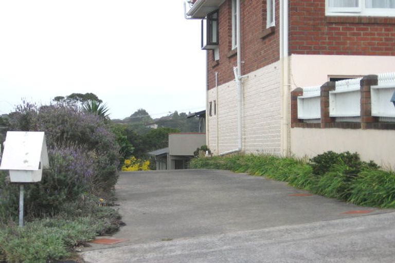 Photo of property in 1/39 Huka Road, Birkenhead, Auckland, 0626