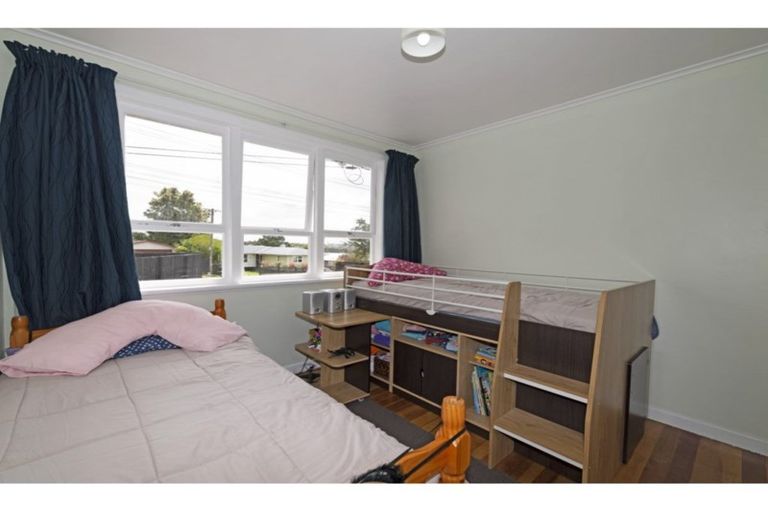 Photo of property in 76 Forest Hill Road, Henderson, Auckland, 0612