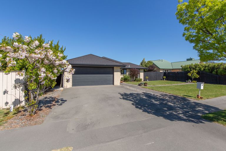 Photo of property in 26 Rochester Crescent, Rolleston, 7614