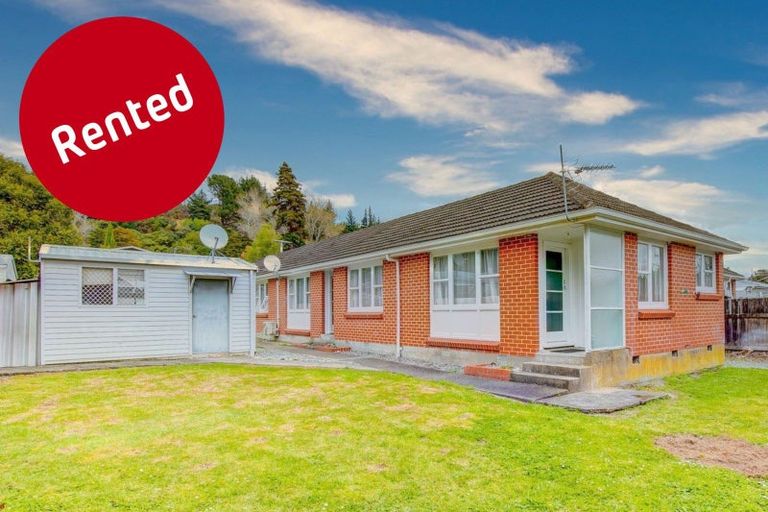 Photo of property in 3/31 Hillside Drive, Maoribank, Upper Hutt, 5018