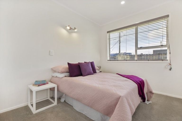 Photo of property in 1/2 Palm Court Drive, Glen Eden, Auckland, 0602