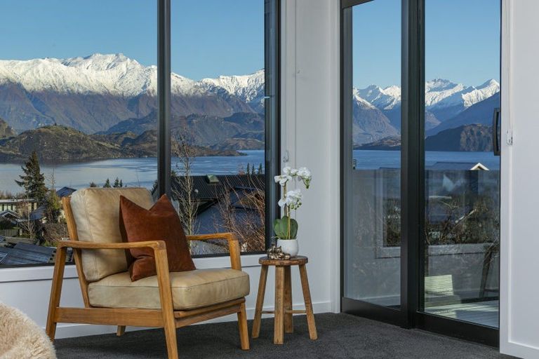 Photo of property in 47 Forest Heights, Wanaka, 9305
