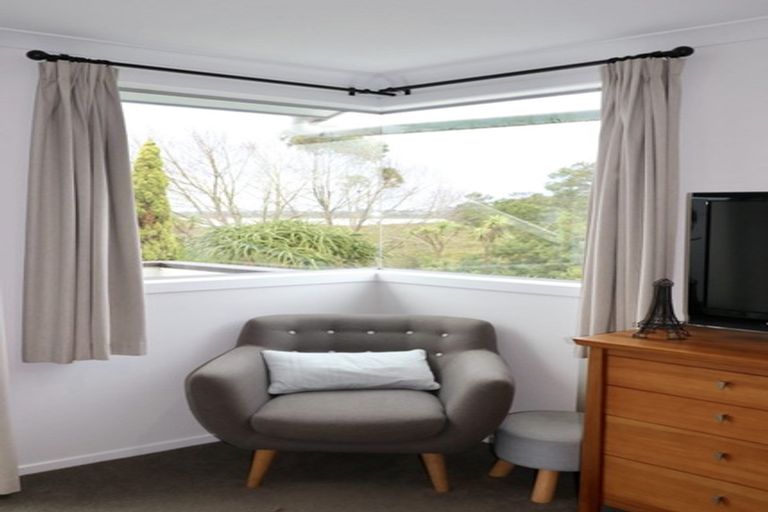 Photo of property in 11f Clearwater Cove, West Harbour, Auckland, 0618