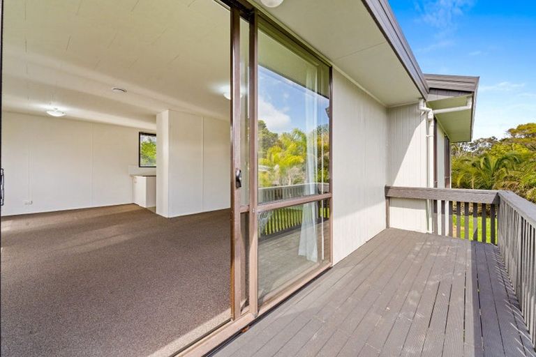 Photo of property in 28 Devonshire Road, Unsworth Heights, Auckland, 0632