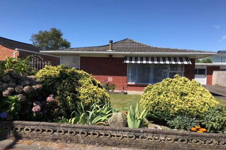 Photo of property in 102u2 Sandwich Road, St Andrews, Hamilton, 3200