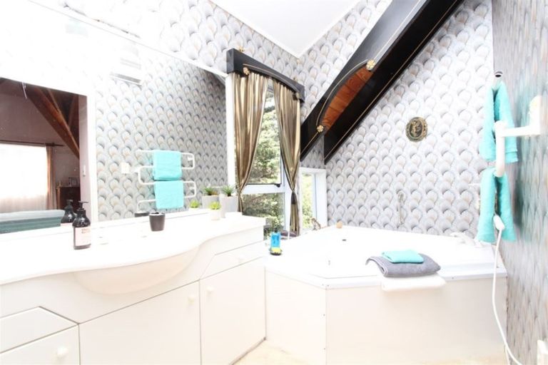 Photo of property in 23 Ronald Woolf Place, Churton Park, Wellington, 6037