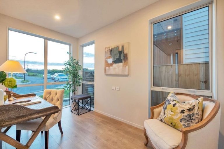 Photo of property in 47 Lockheed Street, Hobsonville, Auckland, 0618