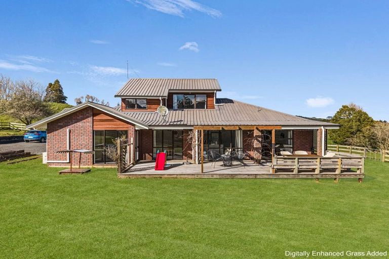 Photo of property in 61 Kanuka Road, Bombay, 2675