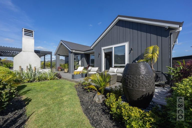 Photo of property in 61 Pitoitoi Drive, Riverhead, 0820