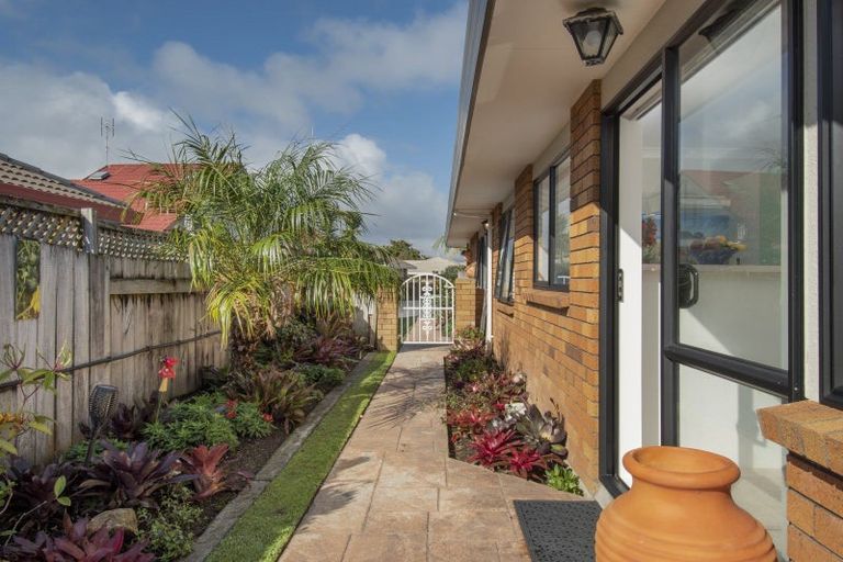 Photo of property in 15a Laburnum Glen, Mount Maunganui, 3116