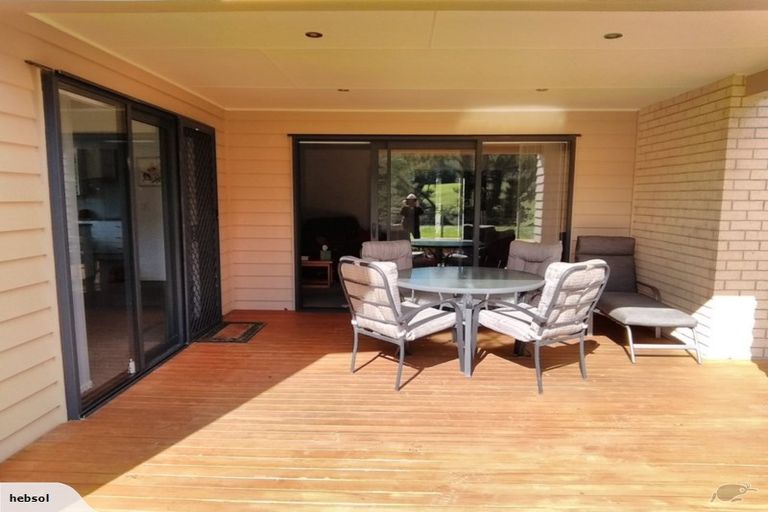 Photo of property in 10 Crabb Fields Lane, Riverhead, 0820