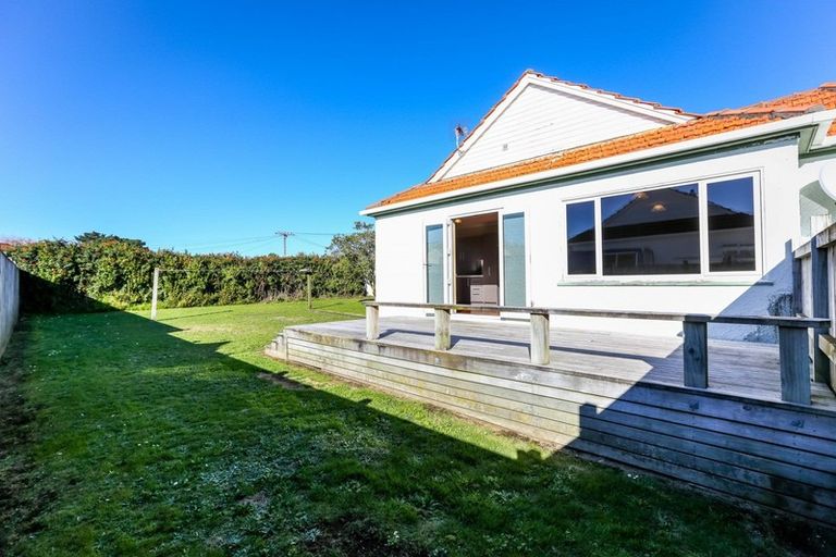 Photo of property in 141 Tukapa Street, Westown, New Plymouth, 4310