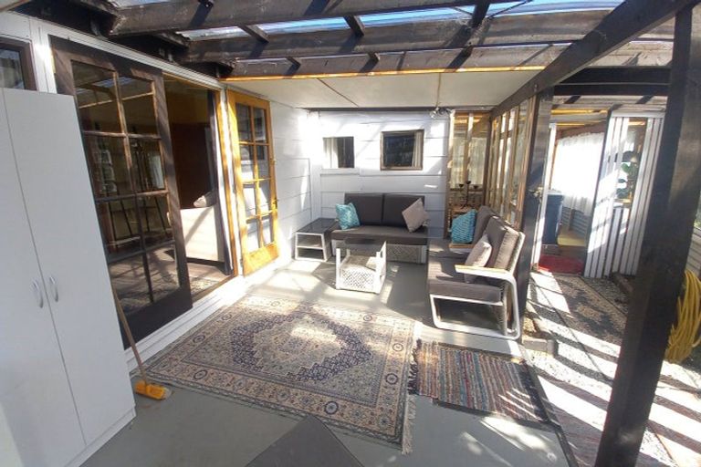 Photo of property in 33 Clifden Highway, Tuatapere, 9620