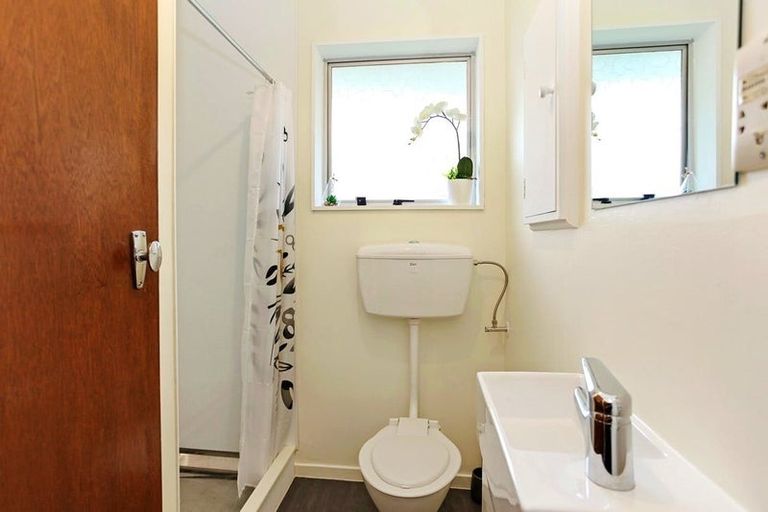 Photo of property in 2/45 Gresford Street, Edgeware, Christchurch, 8013