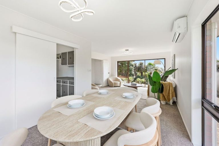 Photo of property in 178 Prince Regent Drive, Farm Cove, Auckland, 2012