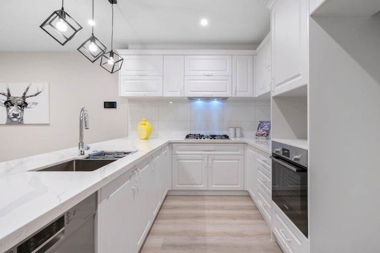 Photo of property in 18 Skua Road, Hobsonville, Auckland, 0616