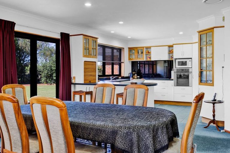 Photo of property in 268 Waihi Road, Hawera, 4673