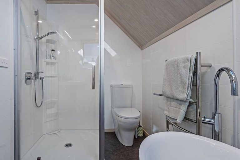 Photo of property in 34 Motuhoa Road, Tairua, 3508