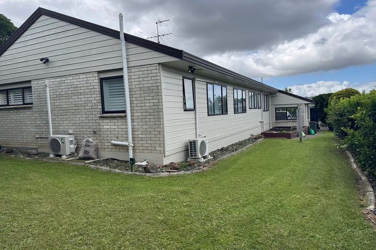 Photo of property in 23 Edendale Road, Somerville, Auckland, 2014