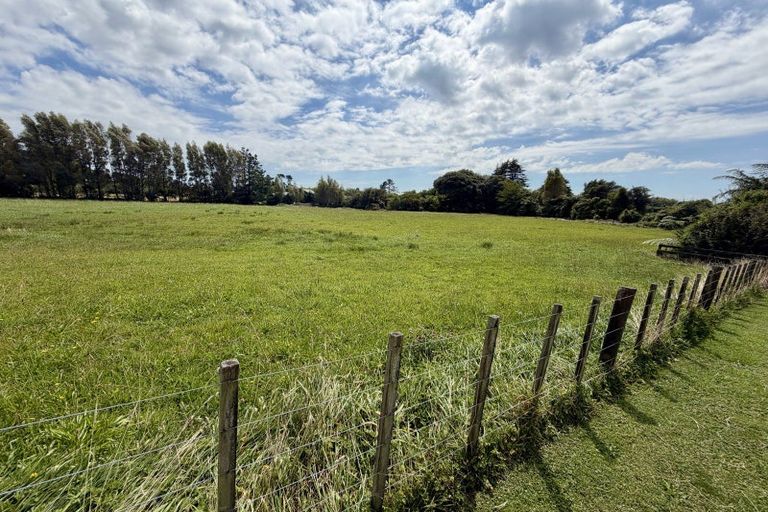 Photo of property in 100 Dudley Road Upper, Inglewood, 4386