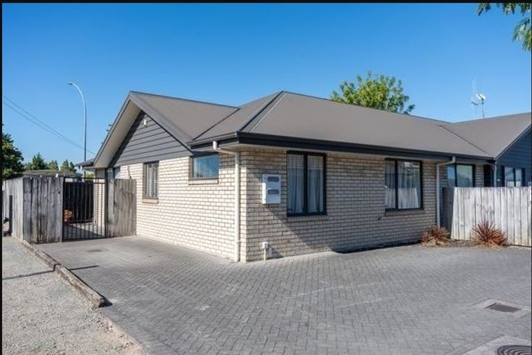 Photo of property in 3a Cameron Road, Hamilton East, Hamilton, 3216