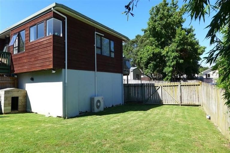 Photo of property in 1/130 Colwill Road, Massey, Auckland, 0614