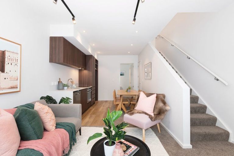 Photo of property in 149u1 Onepu Road, Lyall Bay, Wellington, 6022